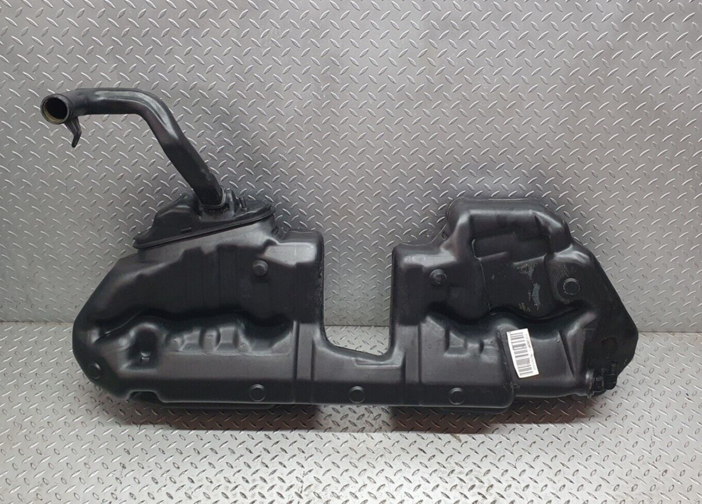 41999 Mercedes-Benz W202 C200 Fuel Tank Plastic 2024706901