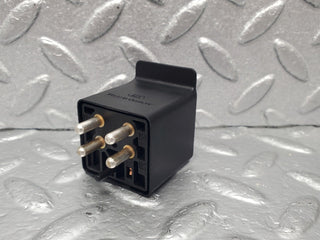 46490 Mercedes-Benz C123 280CE Coupe ABS Brake Pump Relay 0332002176