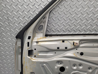 46121 Mercedes-Benz W124 Front Right Door