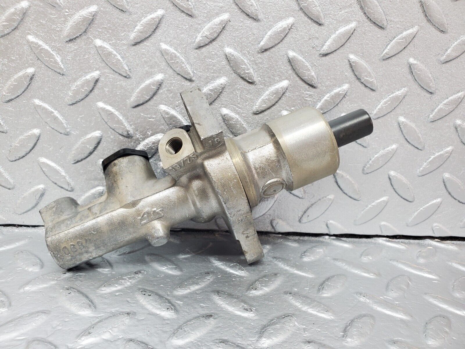 45789 Mercedes-Benz W126 420SE Brake Master Cylinder ATE