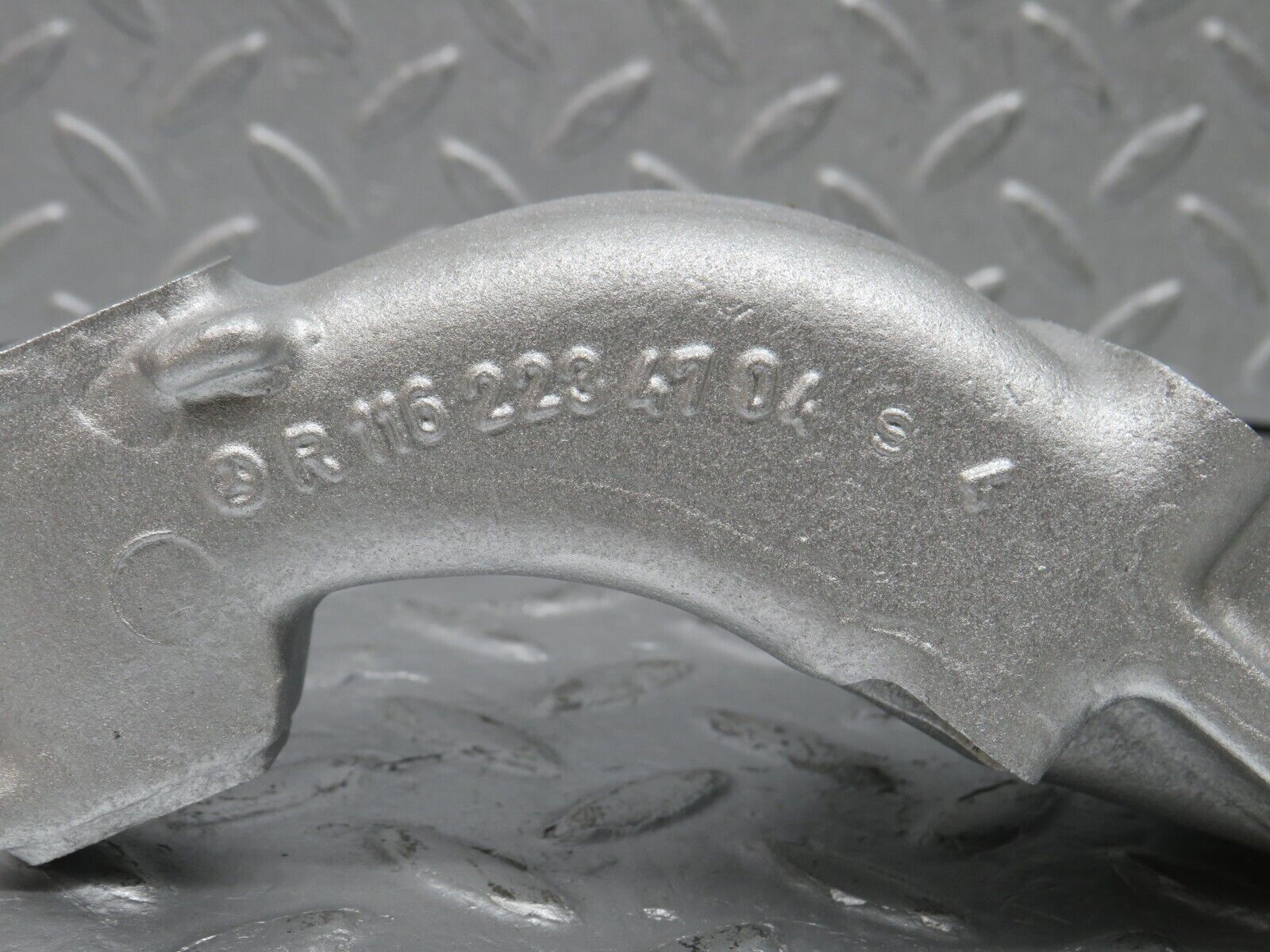 39249 Mercedes-Benz R107 500SL Engine Mount Bracket Right 1162234704