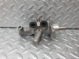 41790 Mercedes-Benz W202 C200 Brake Master Cylinder Lucas