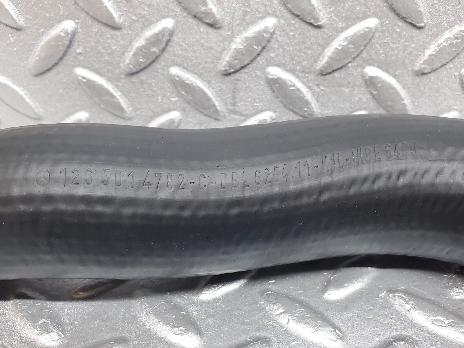 45843 Mercedes-Benz W126 420SE Radiator Hose Pipe 1265014782