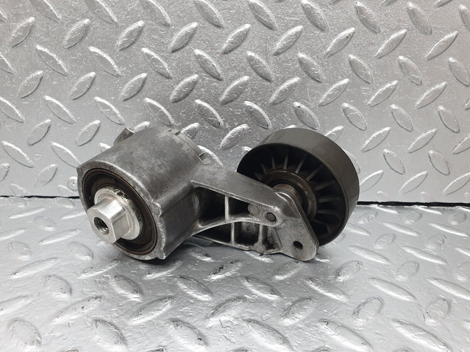 42722 Mercedes-Benz W201 190 2.0L Belt Tensioner Pulley 1022023640 6012000970