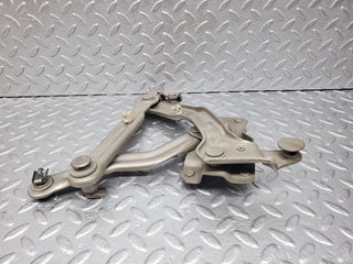 45797 Mercedes-Benz W126 420SE Bonnet Hinge Left Side