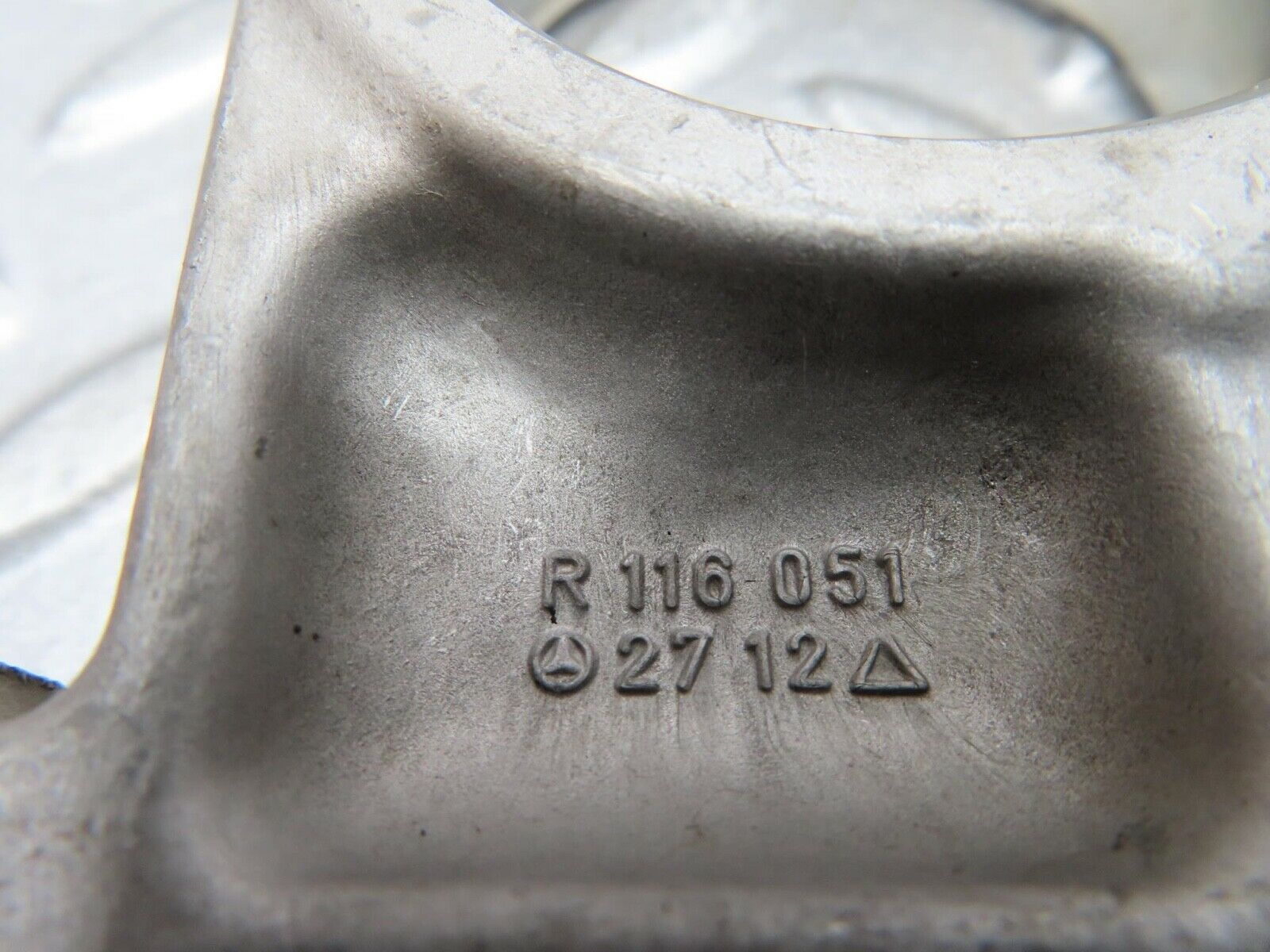 13735 Mercedes-Benz R107 450SL Camshaft Tower Bearing 1160512712