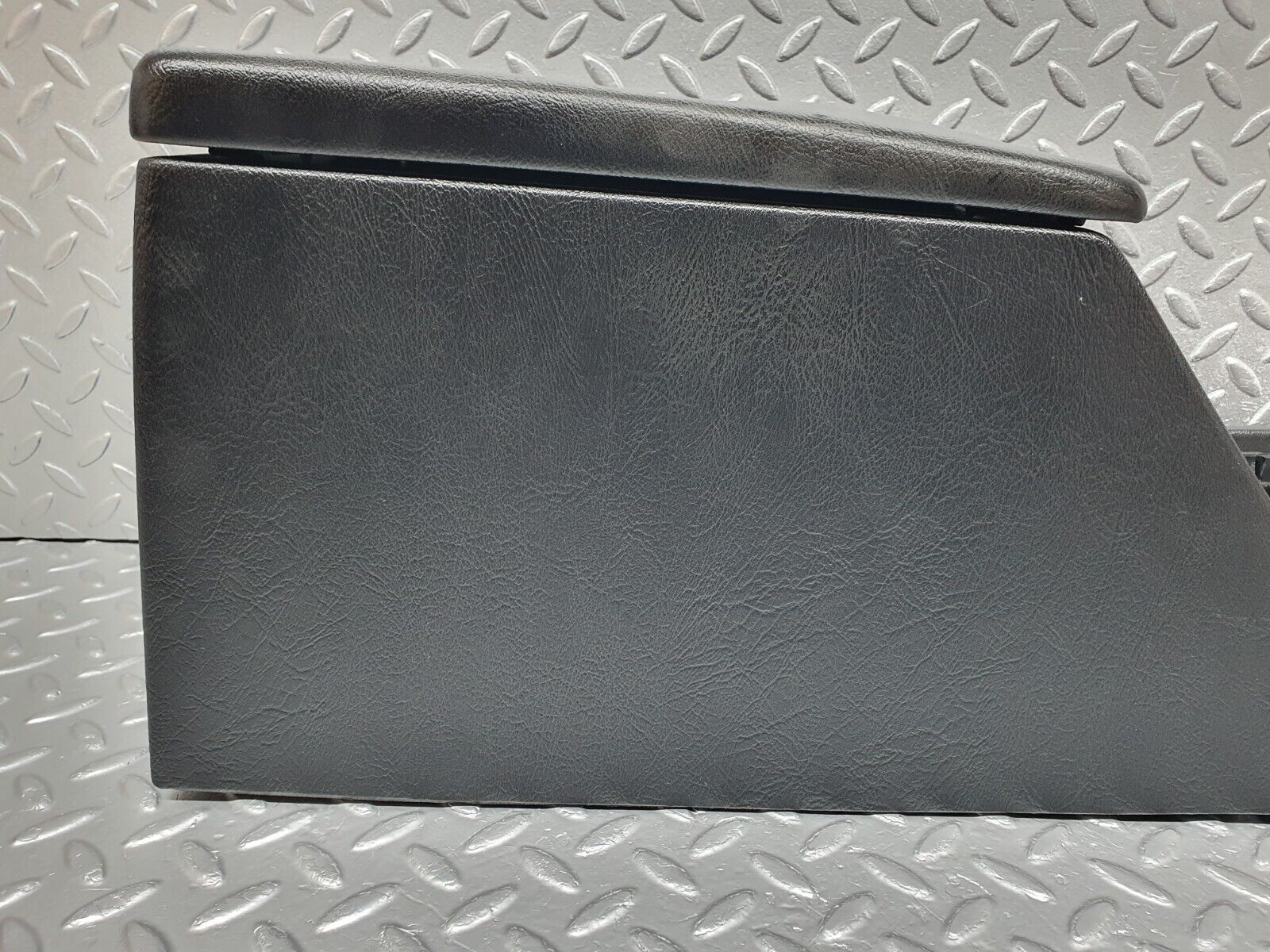 41966 Mercedes-Benz W202 C200 Centre Console Armrest Black 2026801279