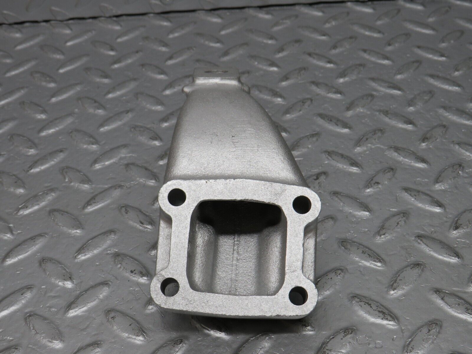 39249 Mercedes-Benz R107 500SL Engine Mount Bracket Right 1162234704