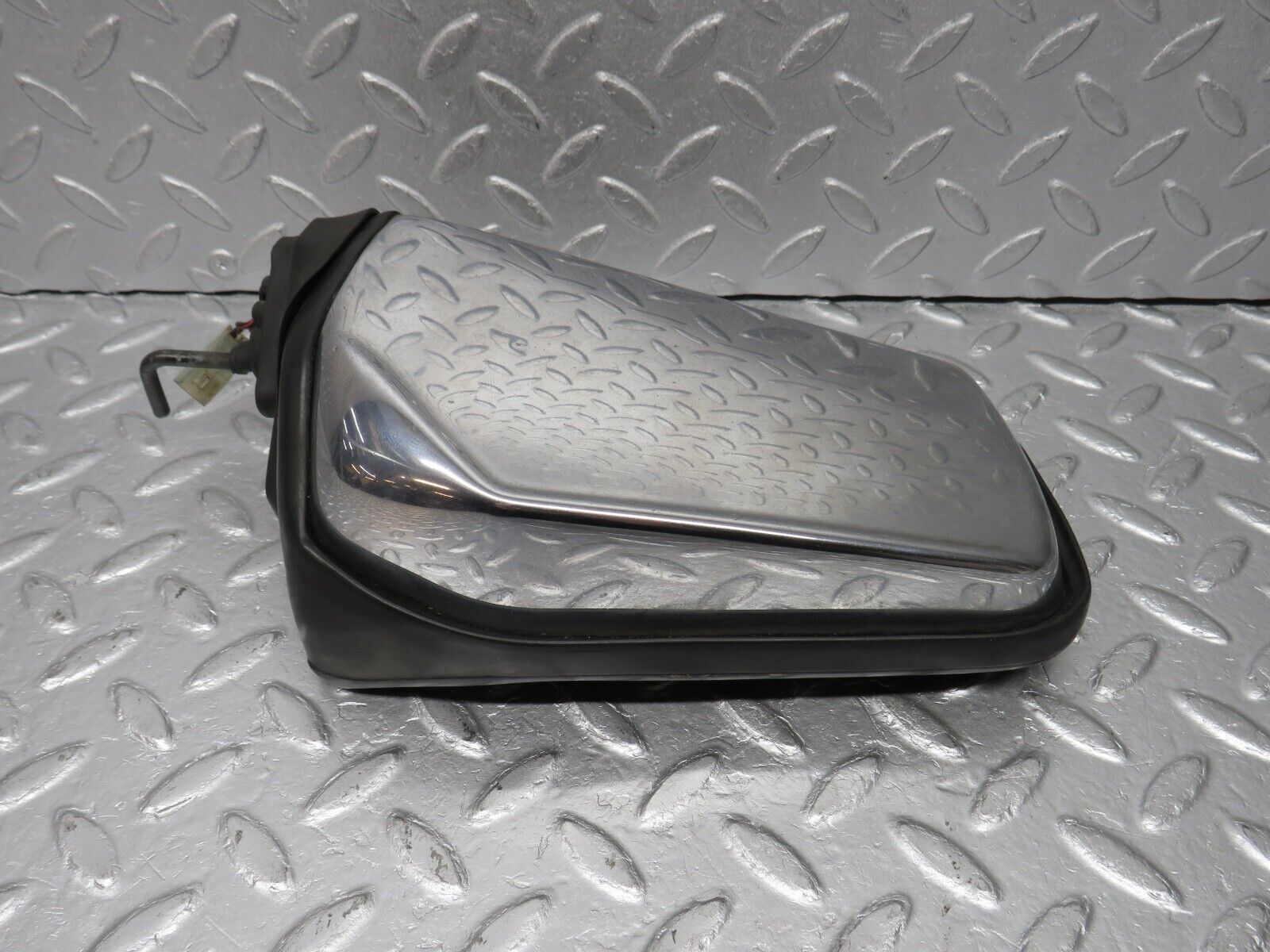 39296 Mercedes-Benz R107 500SL Right Wing Mirror 1078110461