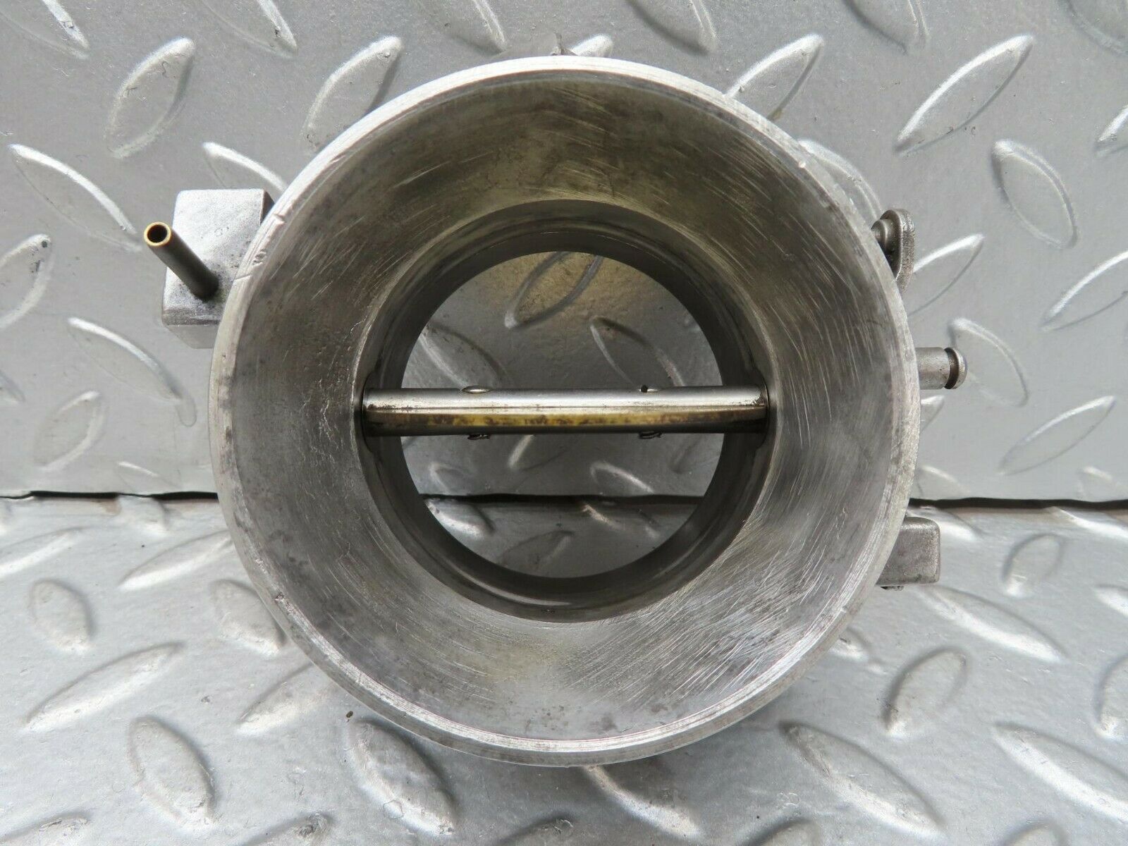 15680 Mercedes-Benz R107 450SL Throttle Body Valve