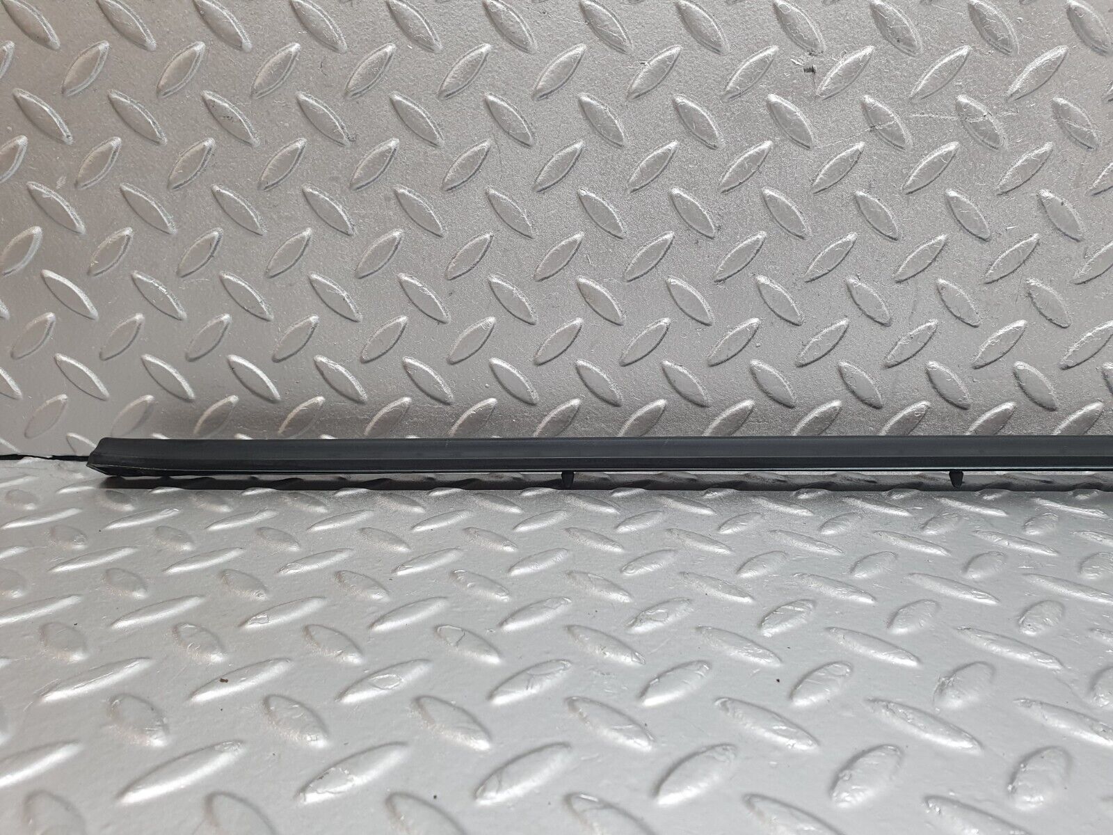 43989 Mercedes-Benz C123 230CE Coupe Right Door Centre Moulding Trim