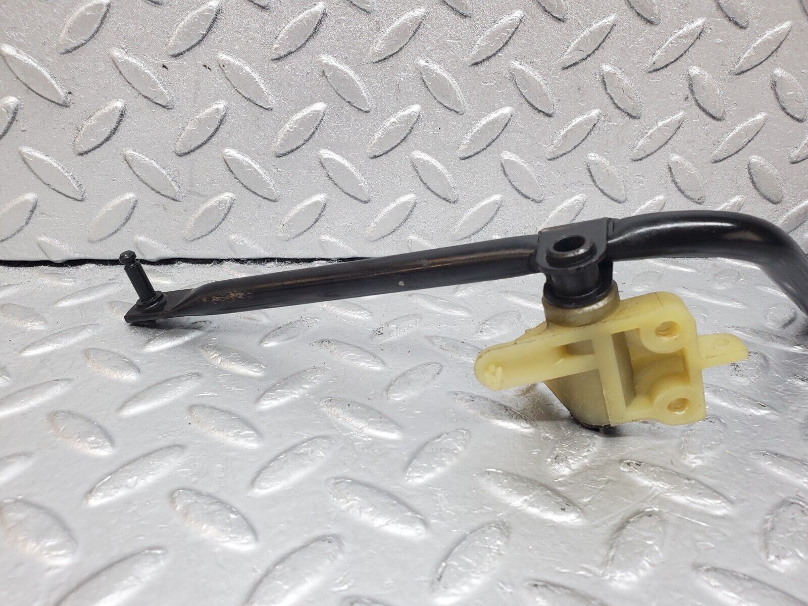 44785 Mercedes-Benz W124 220E Accelerator Pedal Linkage 2013010218