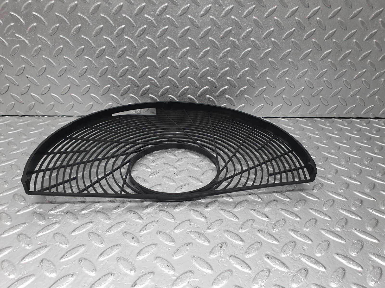43493 Mercedes-Benz C126 380SEC Coupe Radiator Fan Shroud Fan Cover 1165030001