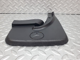 44833 Mercedes-Benz W124 220E Front Right Mud Flap