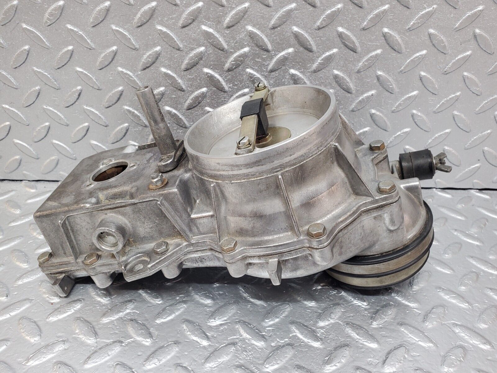 45386 Mercedes-Benz 280E M110.983 Air Flow Mass Meter Sensor Bosch 0438120115 1101410582 1101410790