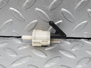 41653 Mercedes-Benz W124 200E Windscreen Washer Fluid Distributor