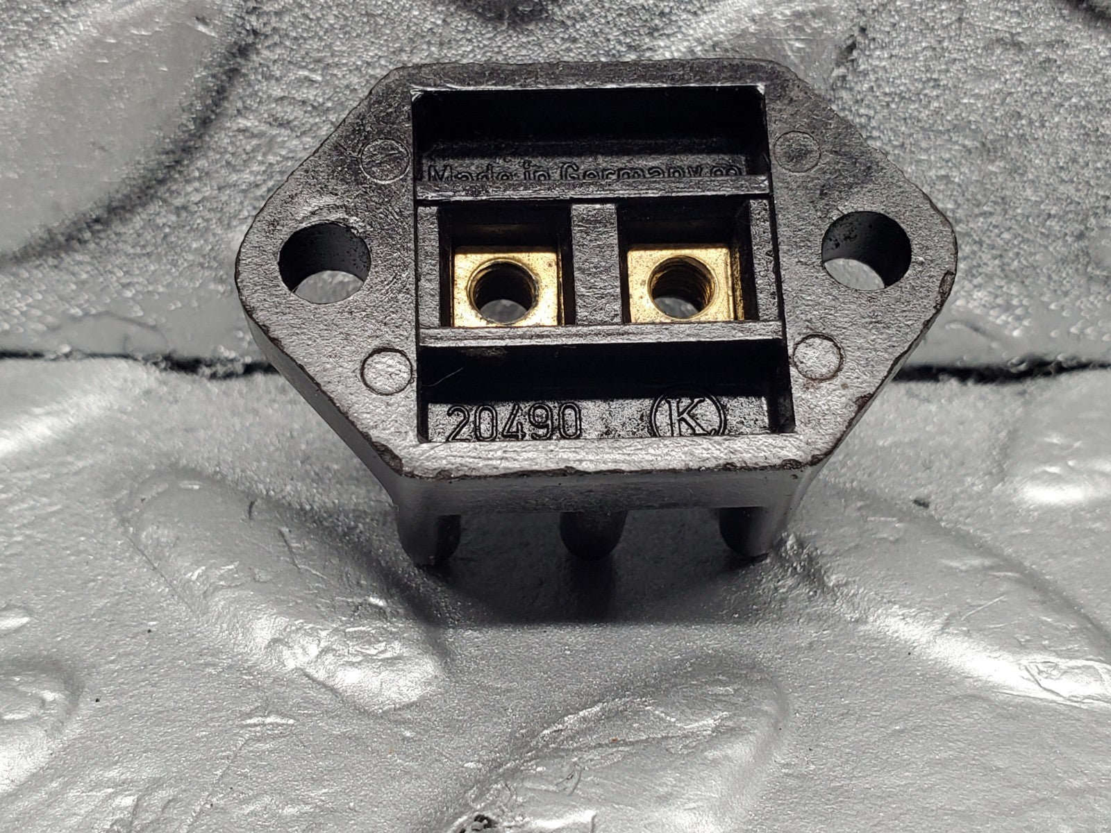 45690457