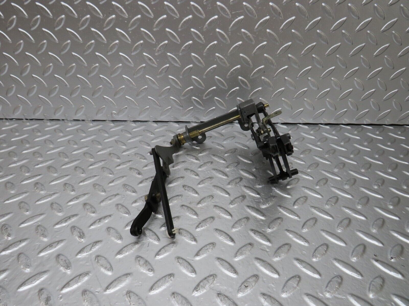 25099 Mercedes-Benz R107 C107 Heater Control Mechanism