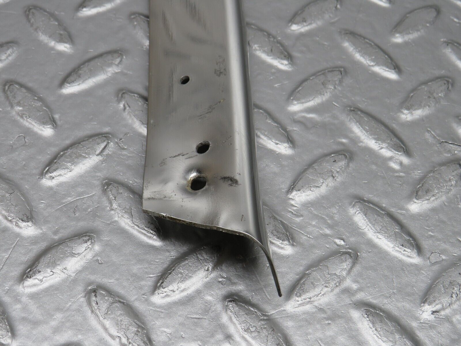 39190 Mercedes-Benz R107 500SL A Pillar Chrome Trim Right