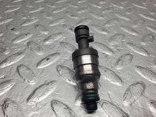 W124 Cabriolet fuel injector used OEM