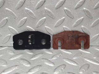 46782 Mercedes-Benz R129 320SL Coupe Front Soft Top Lock Bracket 1297741113