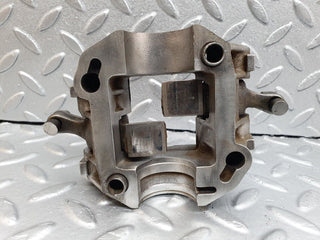 43066 Mercedes-Benz W123 Rocker Arms Camshaft Bearing Block 1020512110