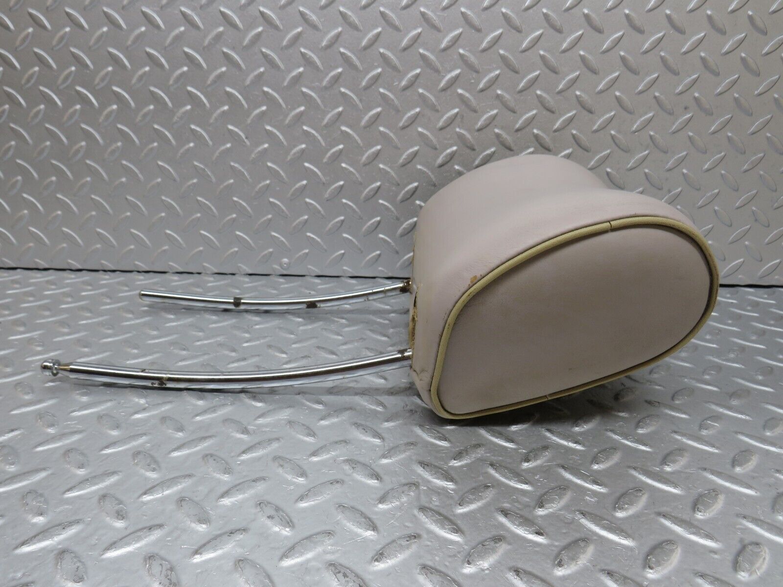 35630 Mercedes-Benz R107 280SL Front Seat Headrest