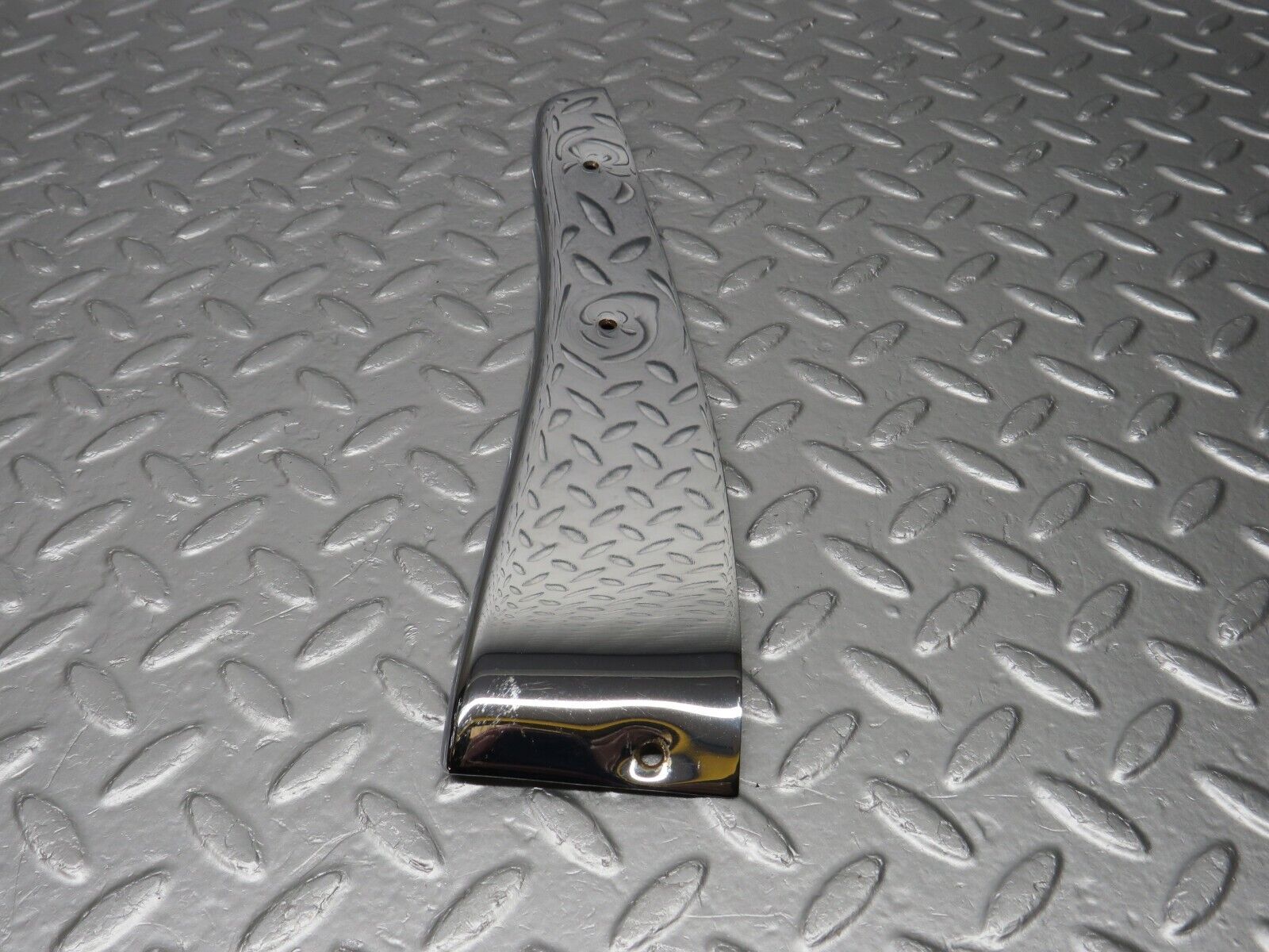 40004 Mercedes-Benz R107 350SL Left Door Chrome Cover