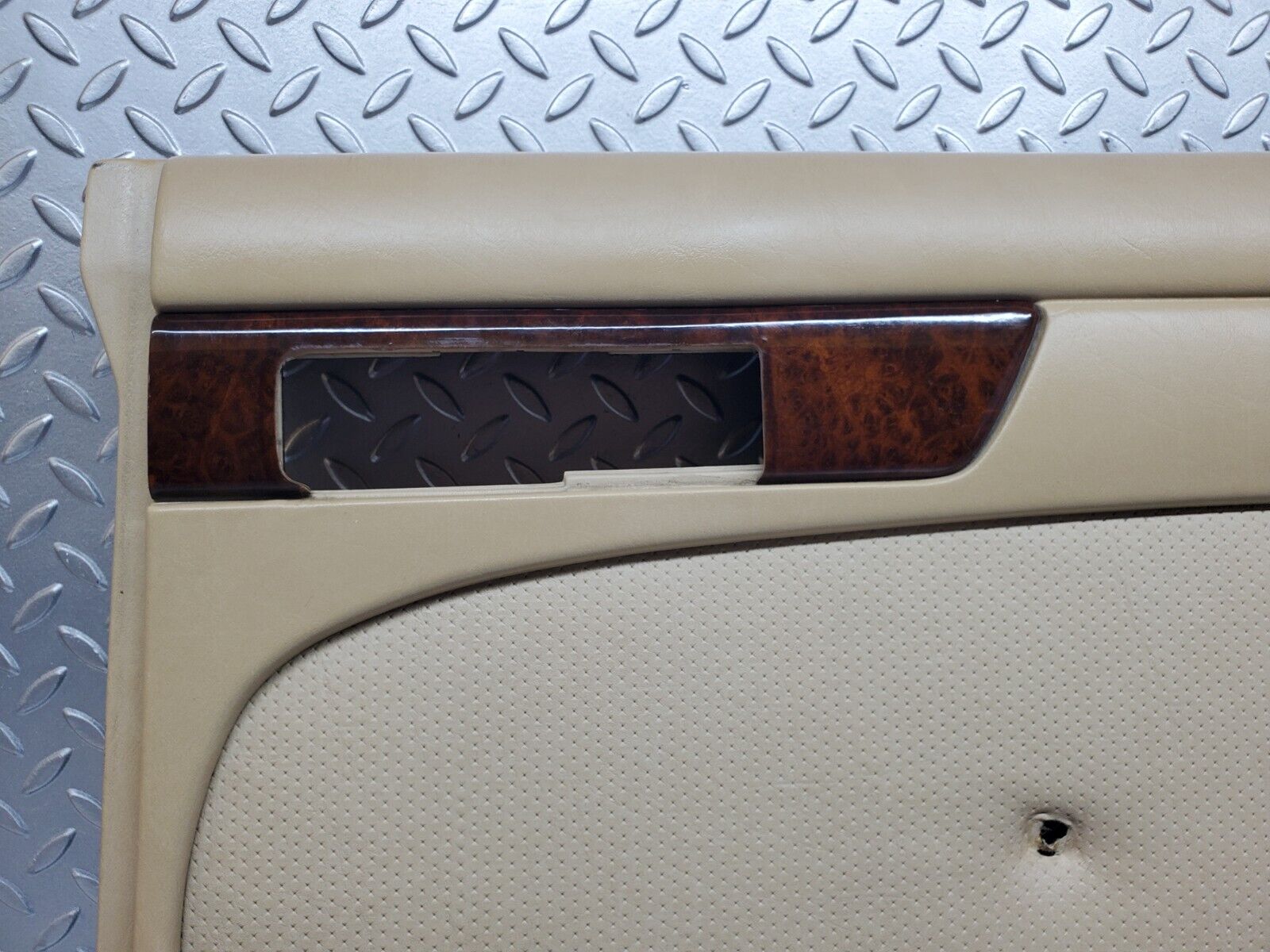 45720 Mercedes-Benz W126 420SE Rear Right Door Card Beige 1267370270