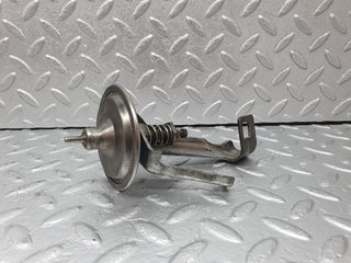 W124 carburettor vacuum valve used OEM