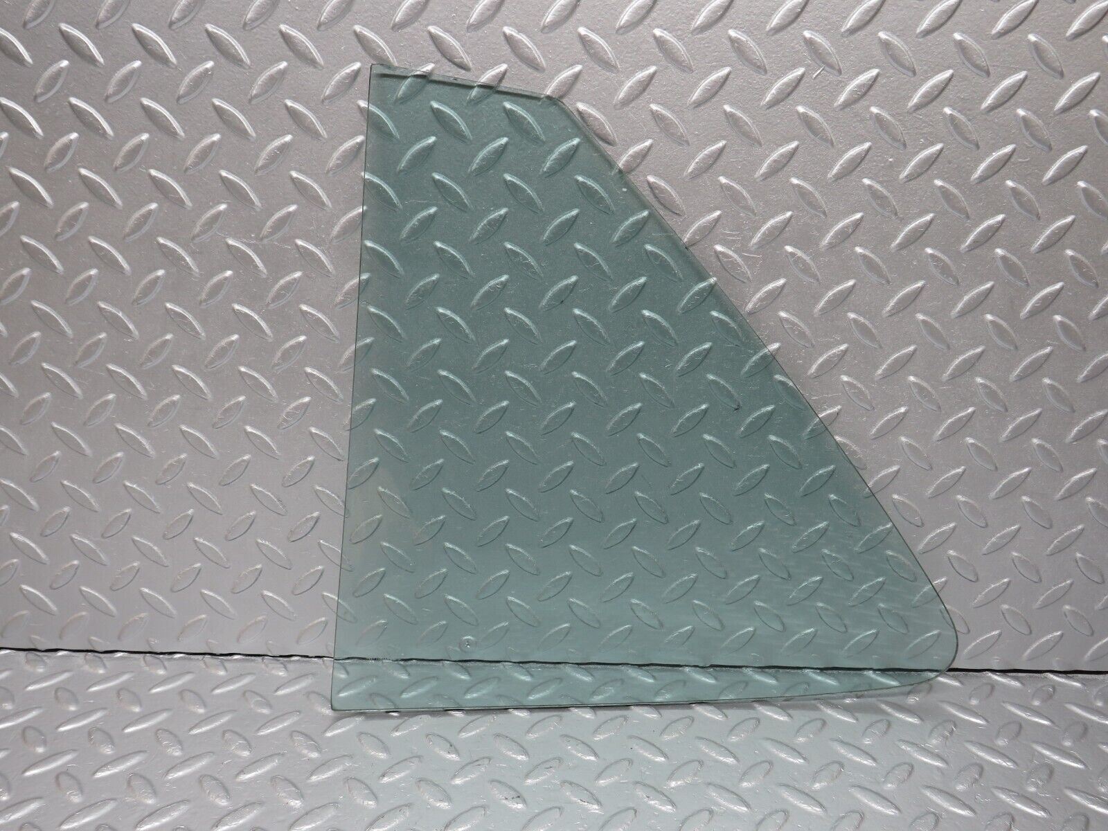 40155 Mercedes-Benz R107 350SL Hardtop Quarter Window Glass Left Side