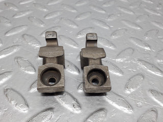 W123 valve rocker arm with retaining spring used OEM