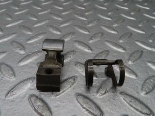 R107 SL valve rocker arm with retaining spring used OEM
