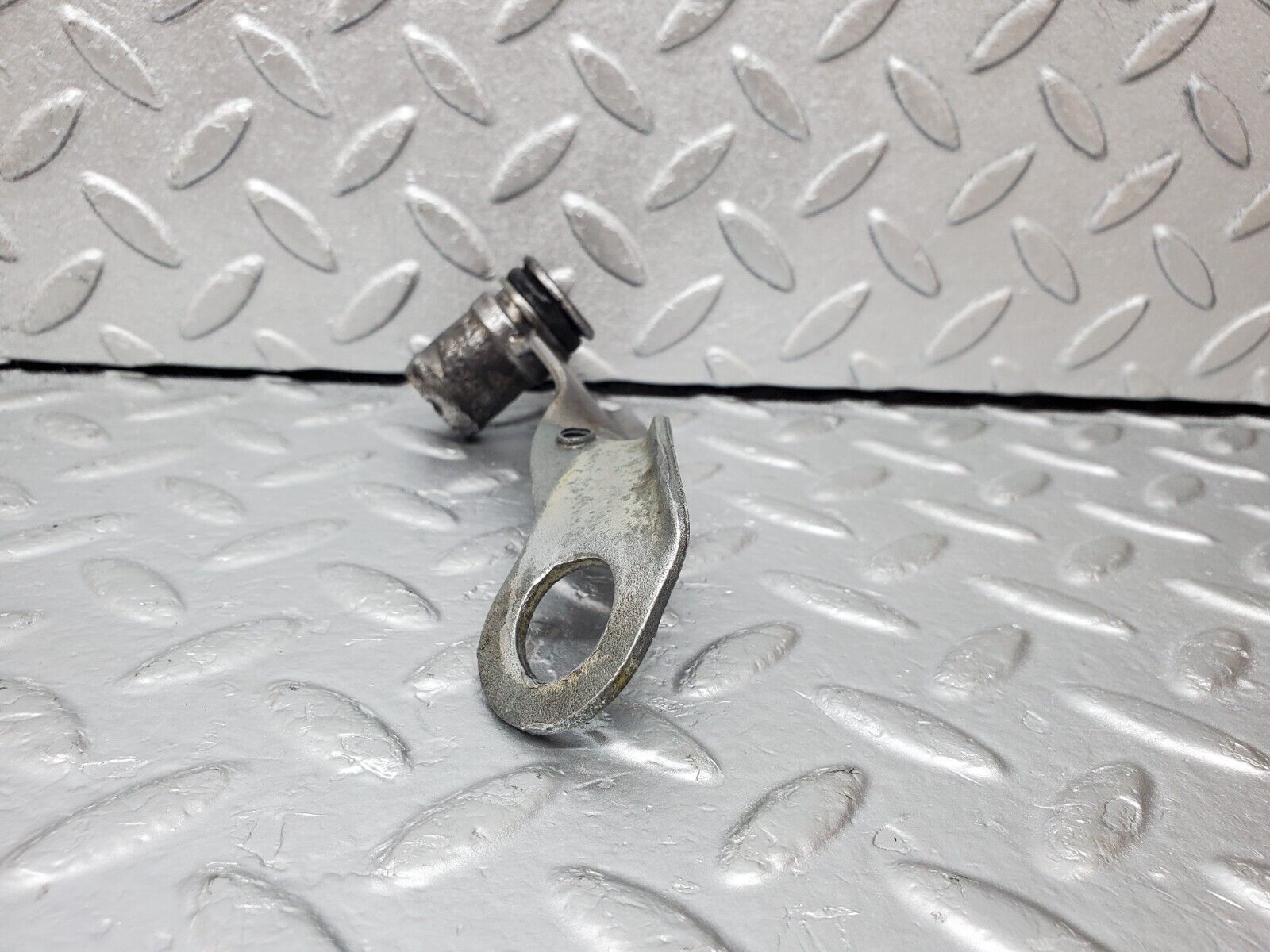 45290 Mercedes-Benz R129 300SL Coupe Engine Lifting Eyes Hooks