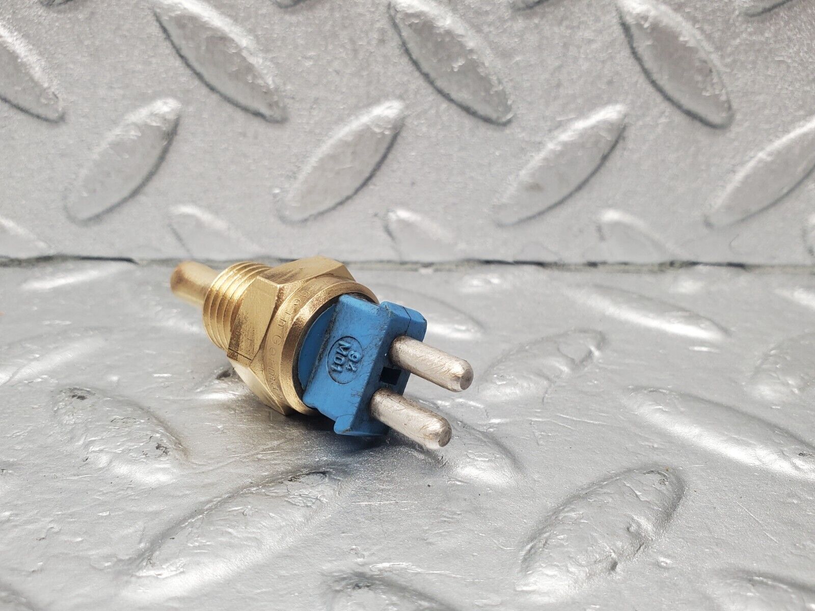 46215 Mercedes-Benz W124 280E Coolant Temperature Sensor VDO 0085424517