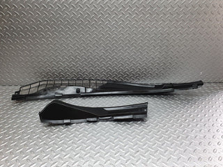 43743 Mercedes-Benz C126 380SEC Coupe Water Drain 1268300713 1268300813