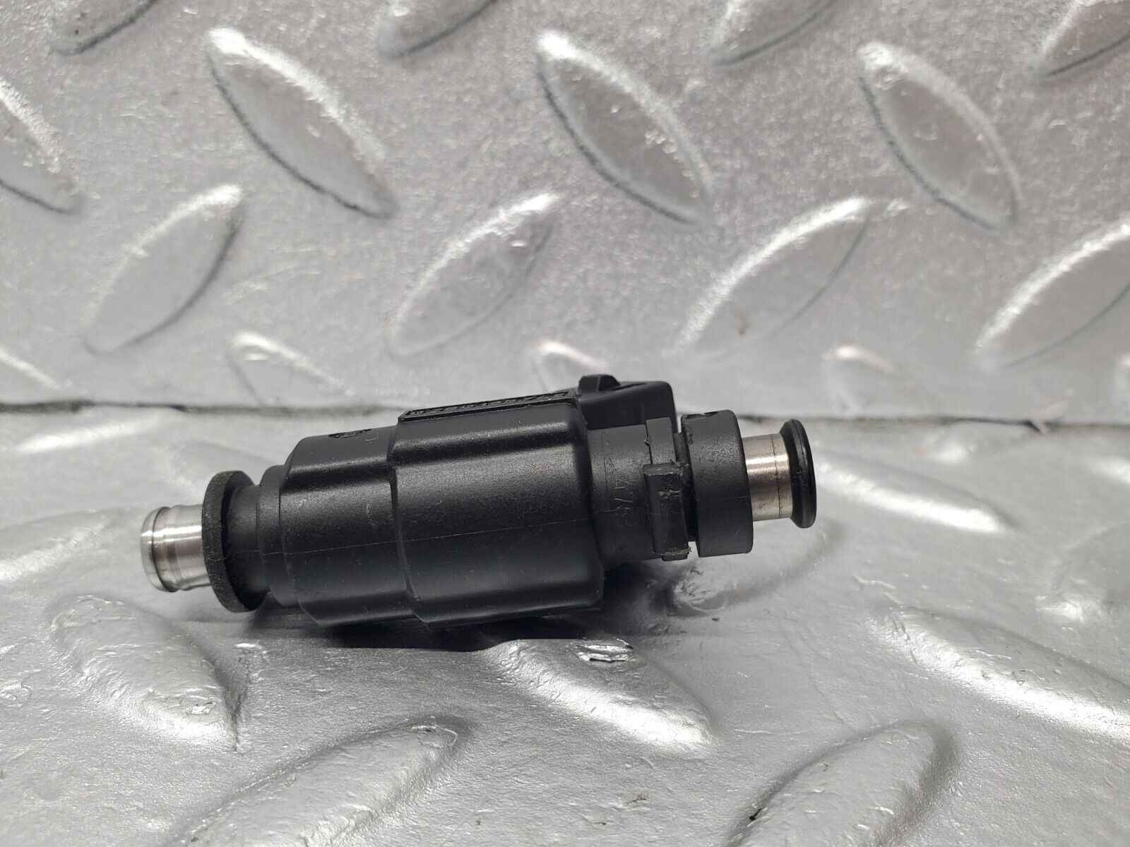 46778 Mercedes-Benz R129 320SL Coupe Fuel Injector Bosch 0280155742 1120780049