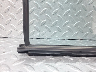 44370 Mercedes-Benz W123 280E Rear Left Quarter Window Glass 1237350124