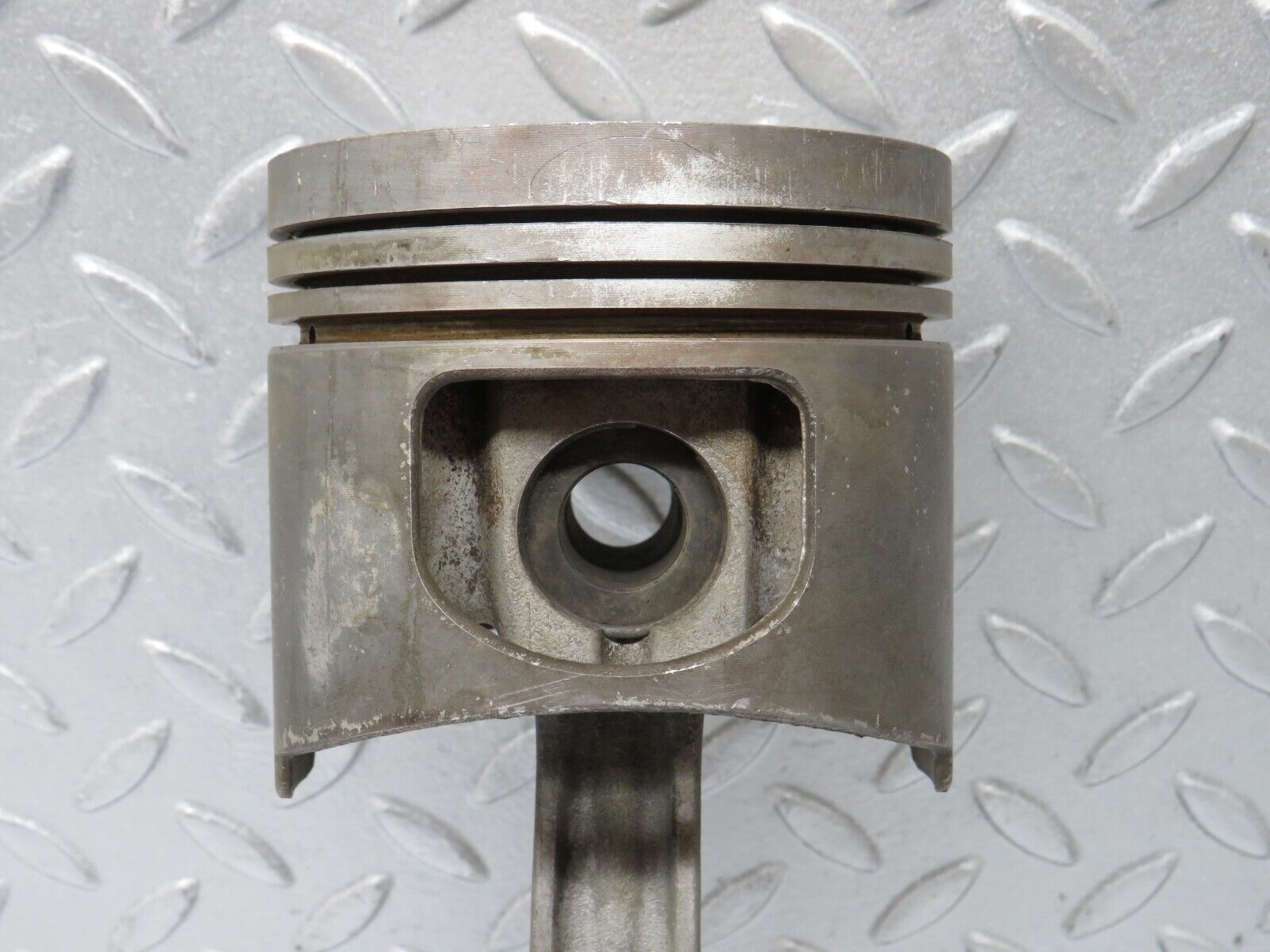 39303 Mercedes-Benz R107 500SL Piston With Connecting Rod 96,515mm