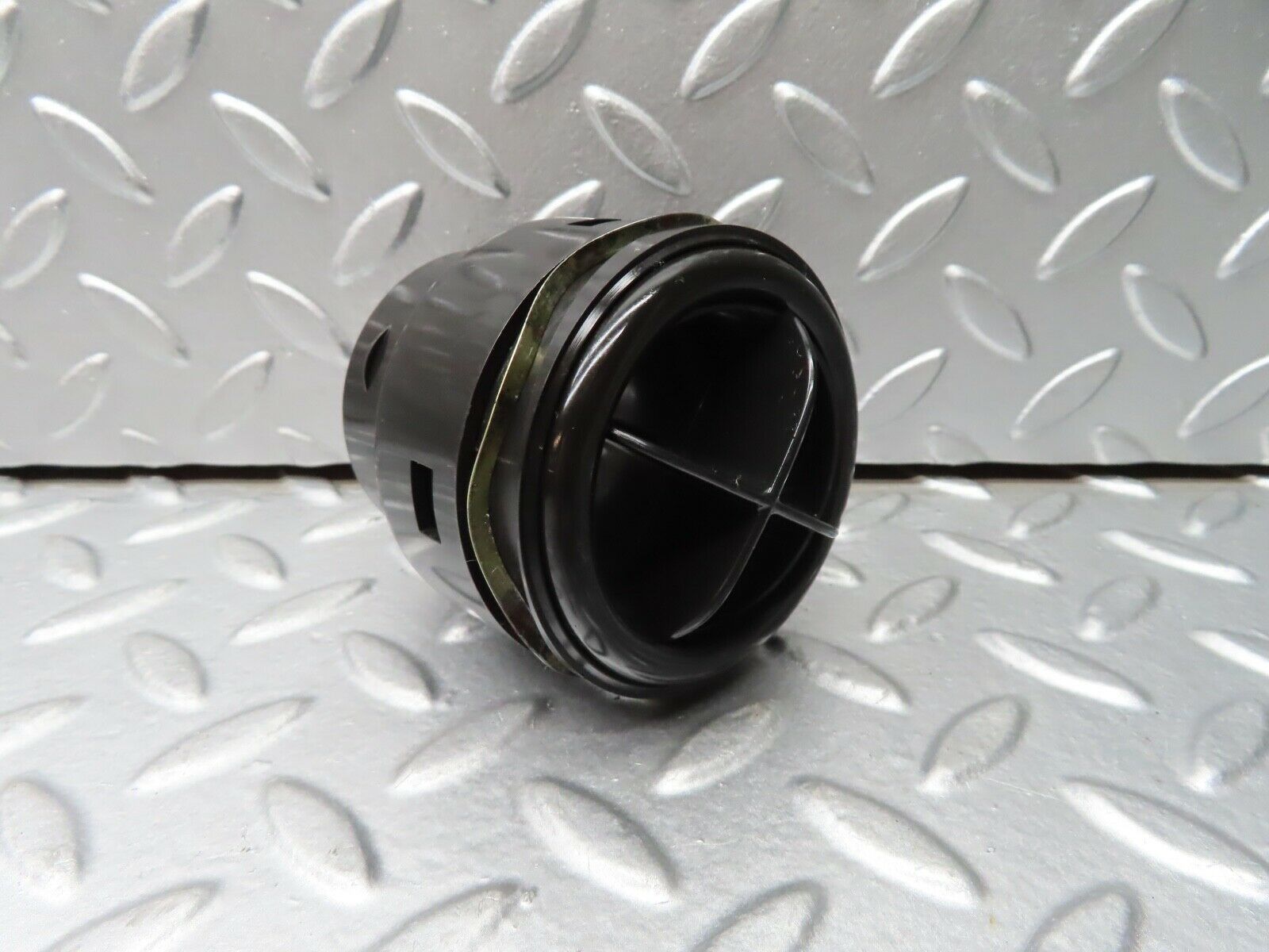 20586 Mercedes-Benz R107 450SL Dashboard  Air Vent