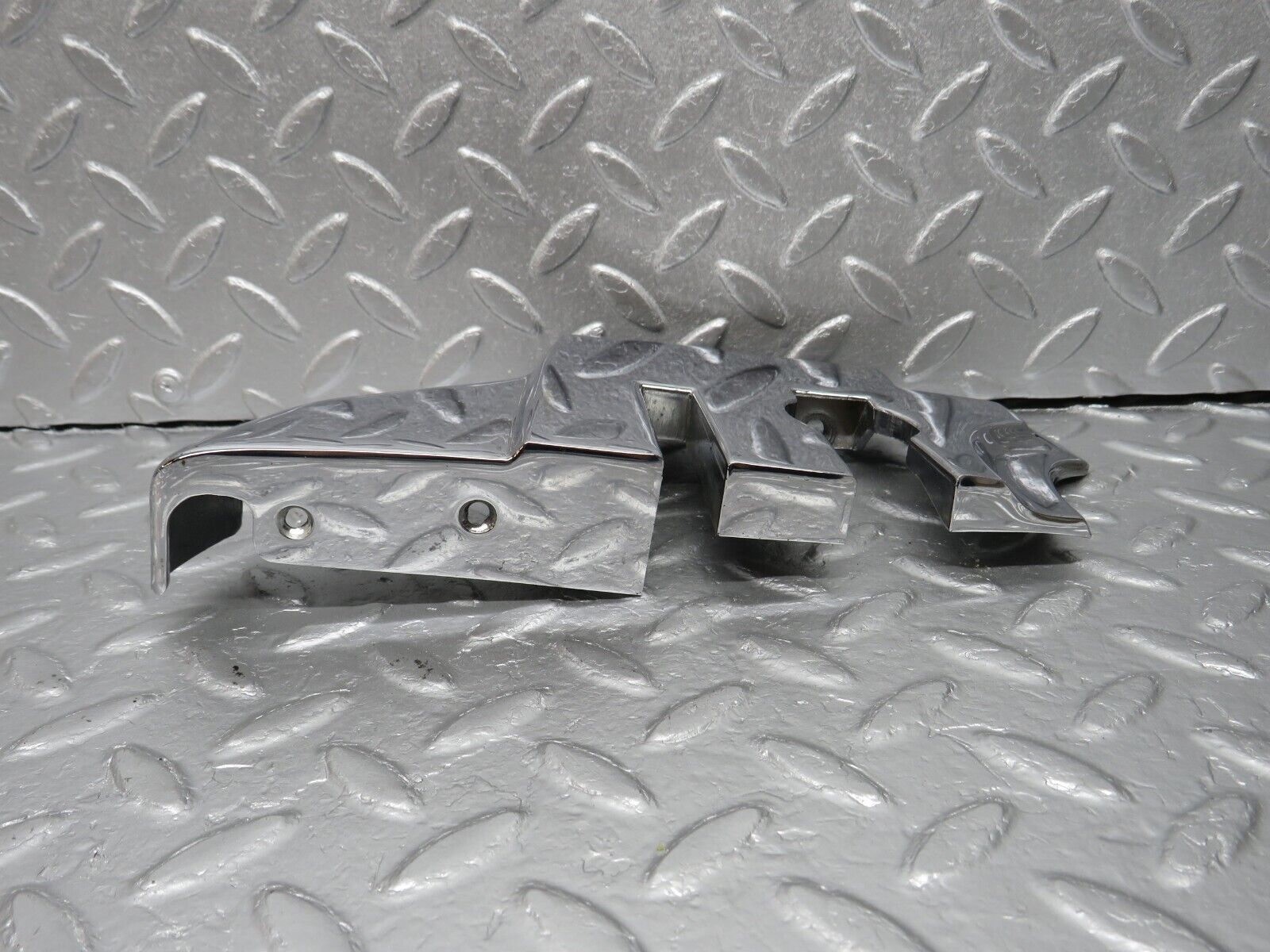 40005 Mercedes-Benz R107 350SL B Pillar Chrome Cover Right 1076930235