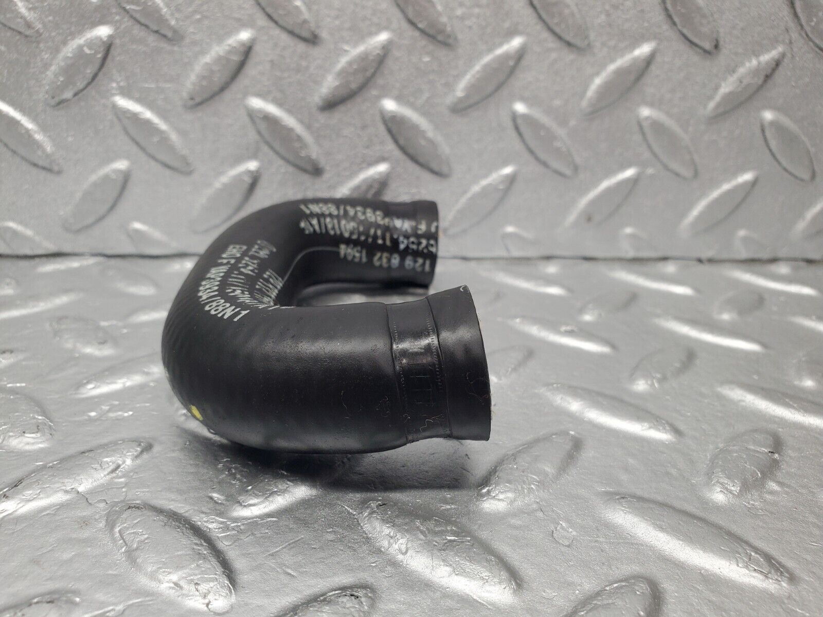 47000 Mercedes-Benz R129 320SL Coupe Heater Coolant Hose Pipe 1298321594
