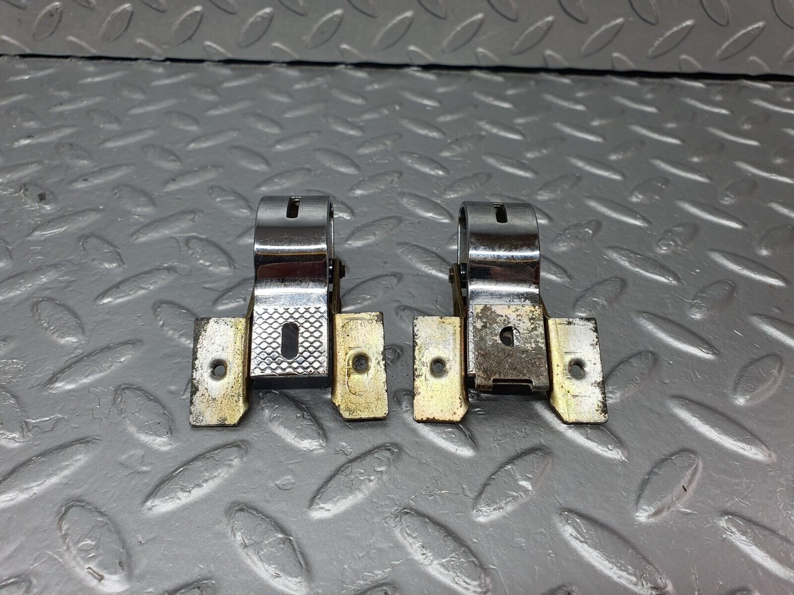 43370 Mercedes-Benz W108 280SE Glove Box Door Hinge 2X