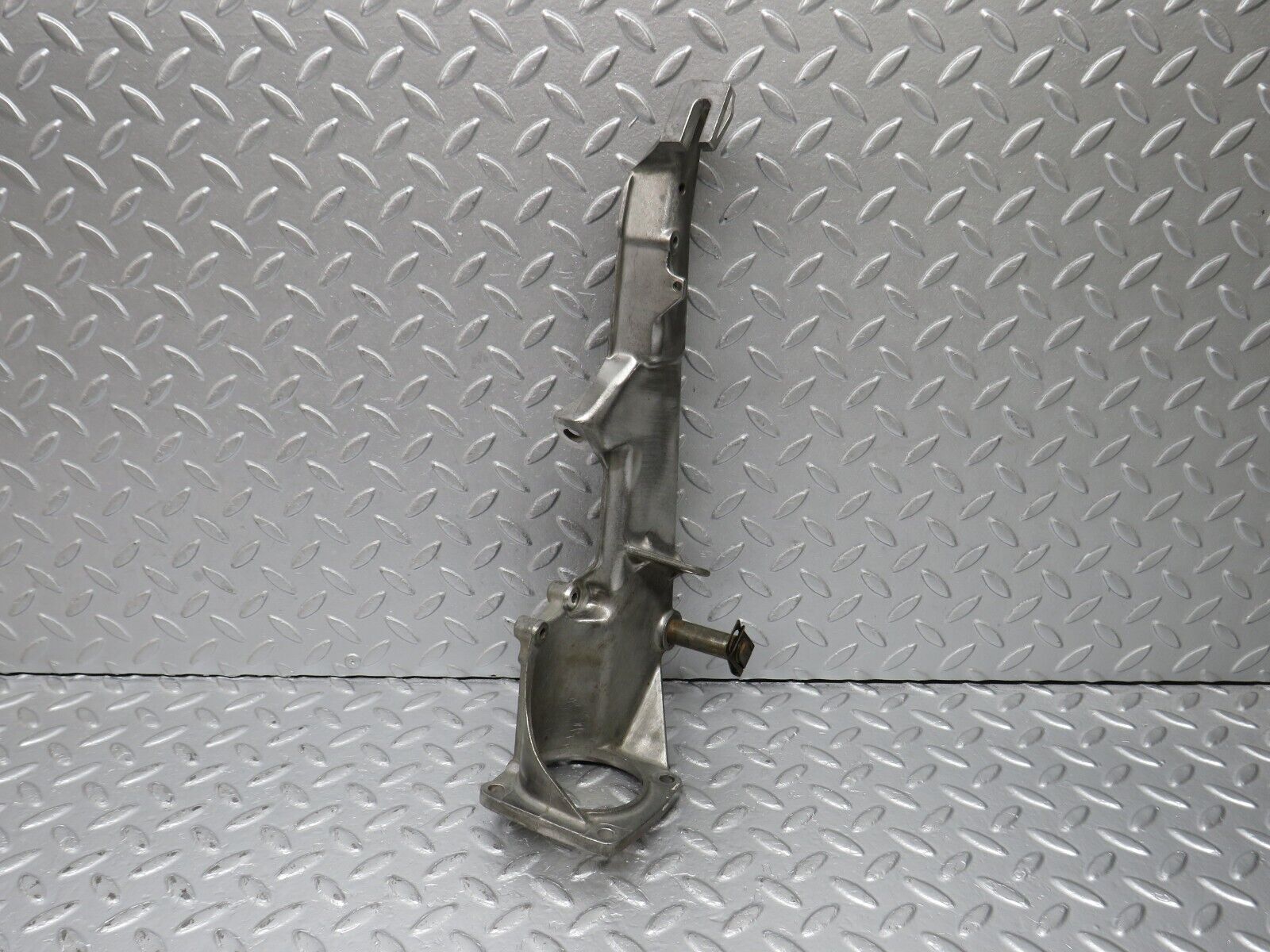 39891 Mercedes-Benz R107 350SL Brake Pedal Bracket 1072941101