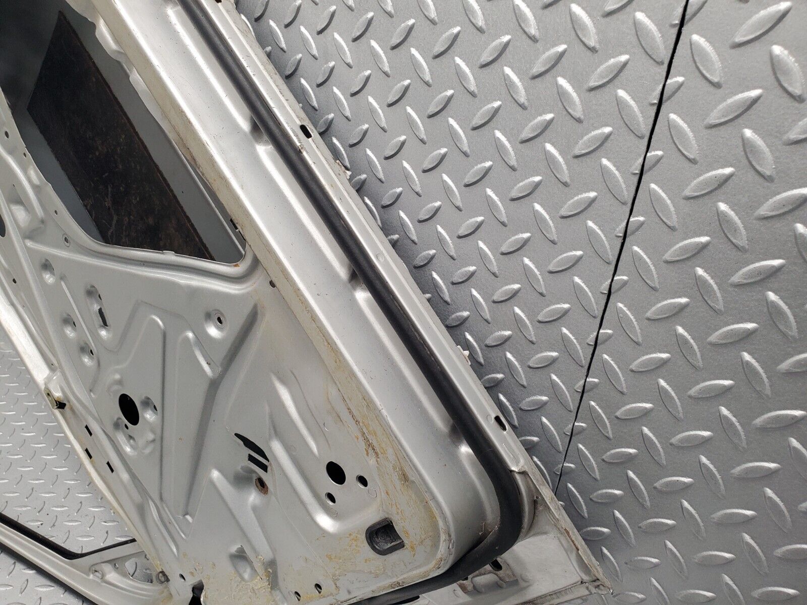 46121 Mercedes-Benz W124 Front Right Door