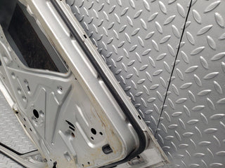 46121 Mercedes-Benz W124 Front Right Door