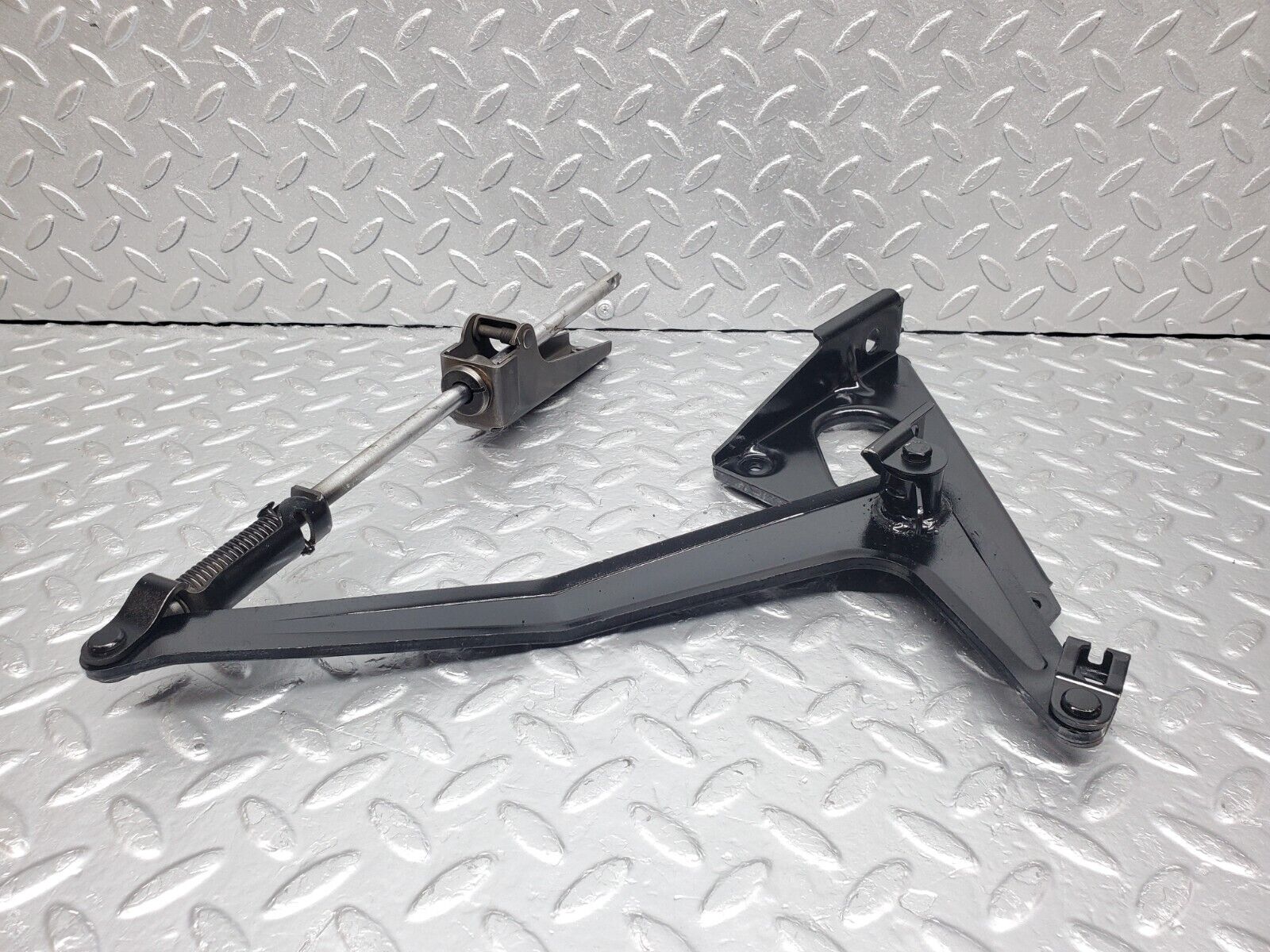 44310 Mercedes-Benz W123 280E Handbrake Regulator