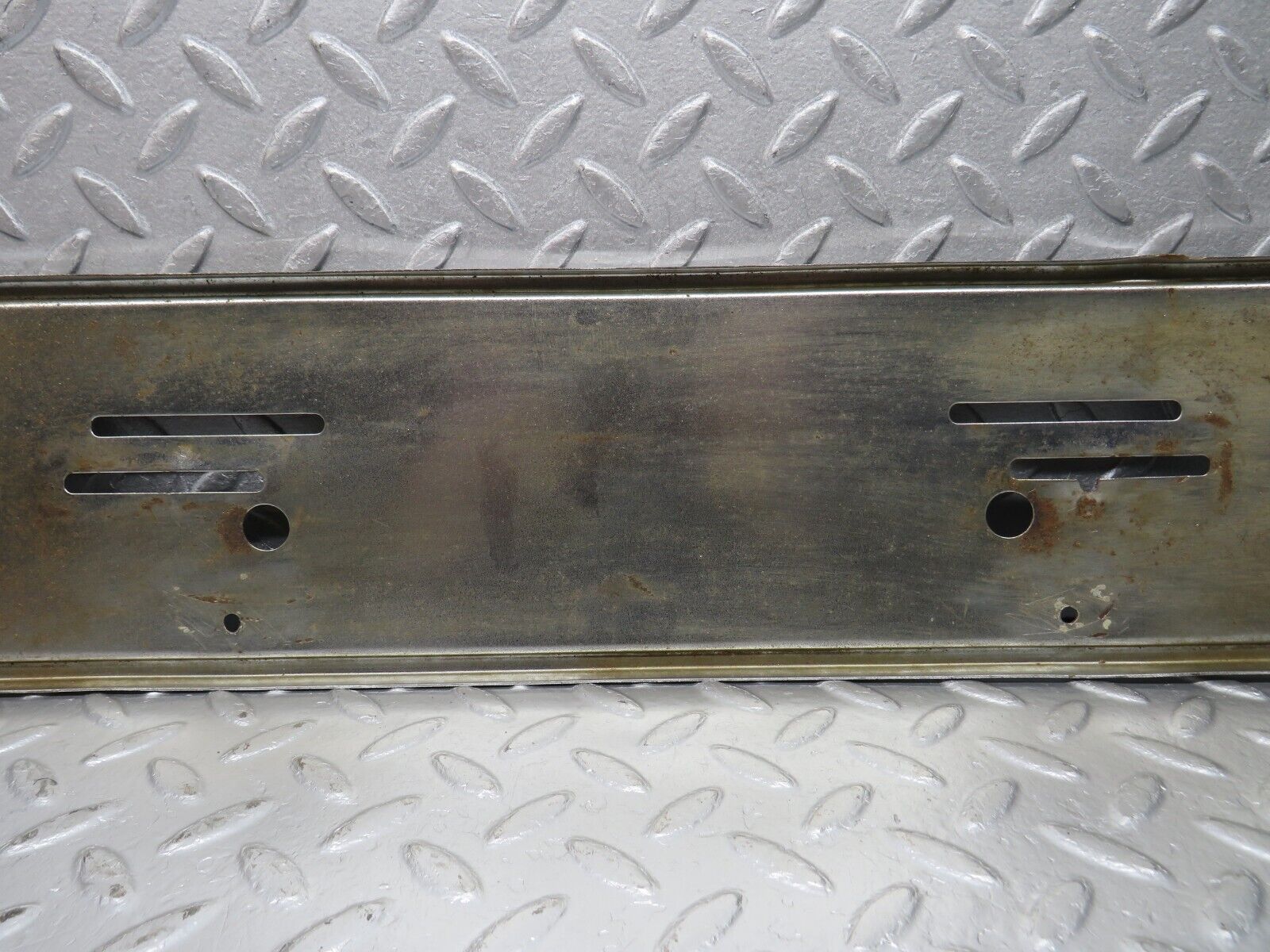 39868 Mercedes-Benz R107 350SL number Plate Holder Chrome