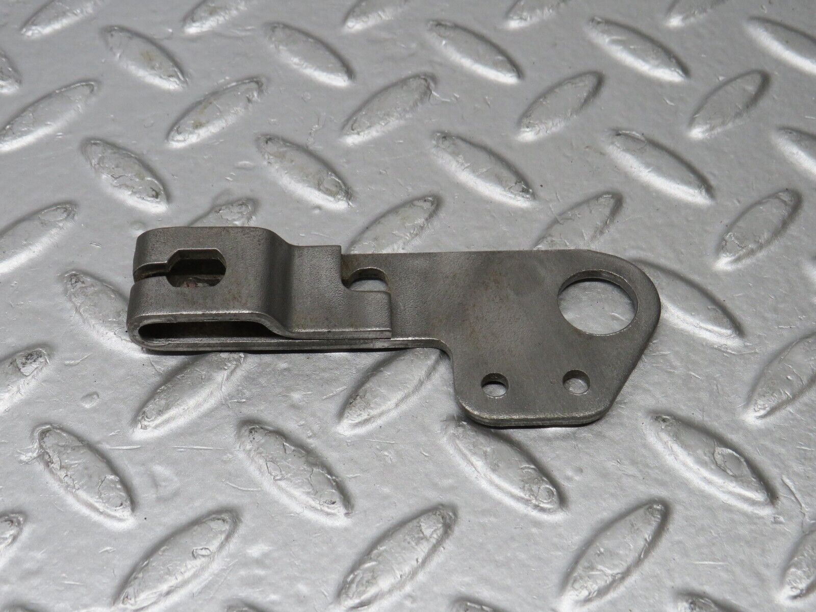 39317 Mercedes-Benz R107 500SL Automatic Gearbox Linkage Bracket