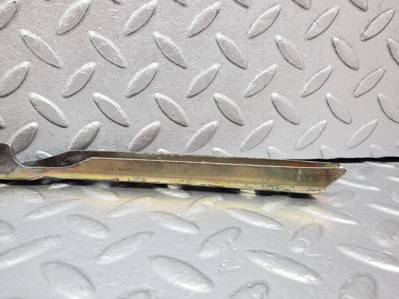 45242 Mercedes-Benz R129 300SL Coupe Left Door Front Window Channel